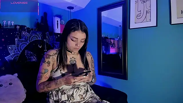 Snapshot of ChloeAllennn chatting on May 2026 12:30:02 AM ChloeAllennn online show from May 2026 12:30:02 AM