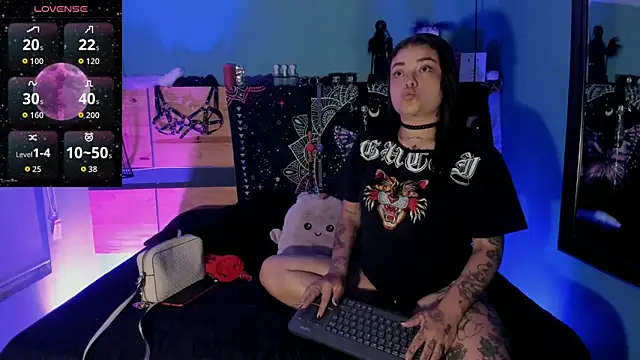 ChloeAllennn online show from June 2026 11:23:01 AM