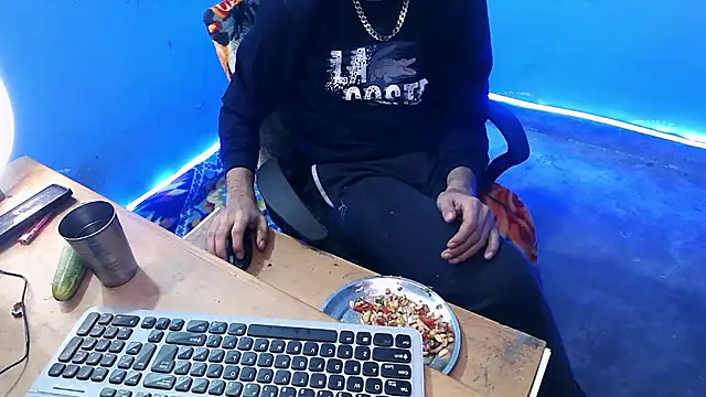 rahulkajuuu0909 online show from December 2025 03:51:02 PM