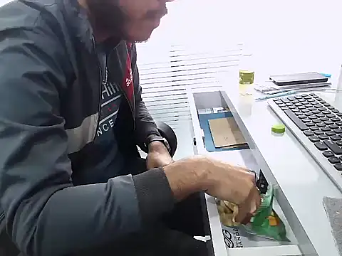 rahulkajuuu0909 online show from December 2025 05:49:01 AM