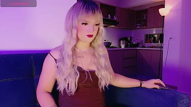 ScarletThompsonx online show from April 2026 06:38:02 AM