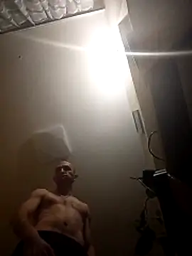 Snapshot of Machura chatting on March 2026 12:35:01 AM Machura online show from March 2026 12:35:01 AM