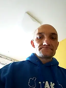 Snapshot of Machura chatting on March 2026 07:26:02 AM Machura online show from March 2026 07:26:02 AM