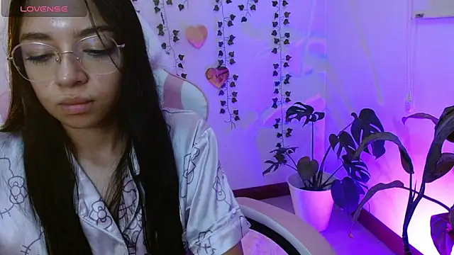 Snapshot of hellokitty__valery chatting on May 2026 01:01:01 AM hellokitty valery online show from May 2026 01:01:01 AM