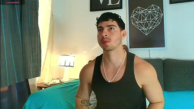 Snapshot of thomyafar chatting on November 2025 04:22:01 PM thomyafar online show from November 2025 04:22:01 PM