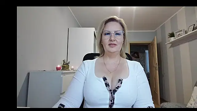 DianaLive online show from February 2026 07:05:01 AM