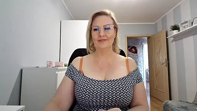 DianaLive online show from March 2026 11:43:02 AM