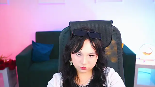 Snapshot of HanaWise chatting on February 2025 08:04:01 AM HanaWise online show from February 2025 08:04:01 AM