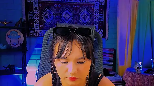 Snapshot of HanaWise chatting on March 2025 06:34:01 PM HanaWise online show from March 2025 06:34:01 PM