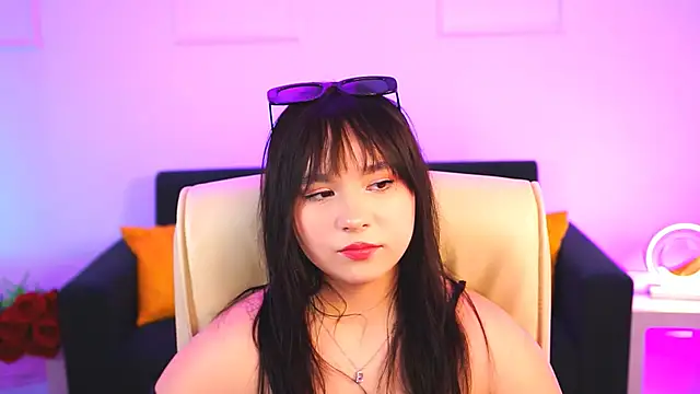 Snapshot of HanaWise chatting on March 2025 11:12:02 AM HanaWise online show from March 2025 11:12:02 AM