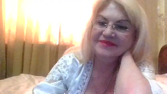 Heidi-Helga online show from November 2025 06:15:02 AM