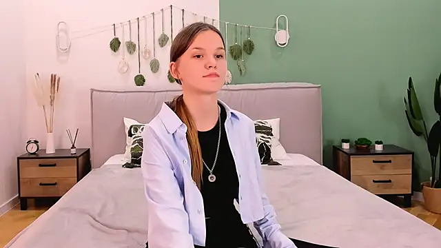 Snapshot of Amber_Rogers chatting on March 2025 08:30:01 PM Amber Rogers online show from March 2025 08:30:01 PM