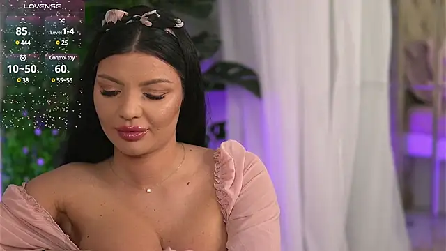 MadisonColes online show from March 2025 07:13:02 AM