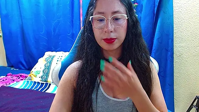 Gia leinn online show from May 2026 07:34:02 PM