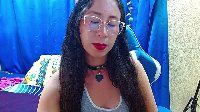 Gia leinn online show from May 2026 08:18:02 PM