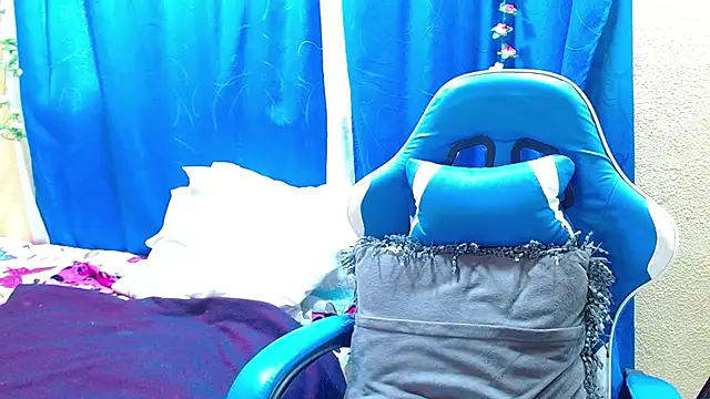 Gia leinn online show from May 2026 02:03:01 PM