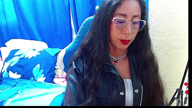 Gia leinn online show from July 2026 06:50:02 PM