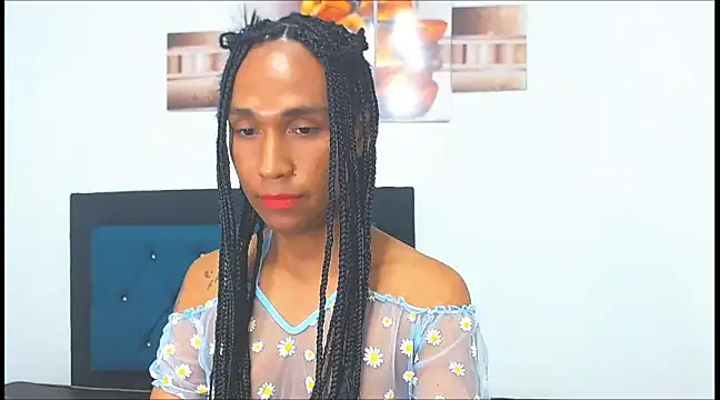 Snapshot of red_veltet chatting on February 2025 01:33:01 AM red veltet online show from February 2025 01:33:01 AM