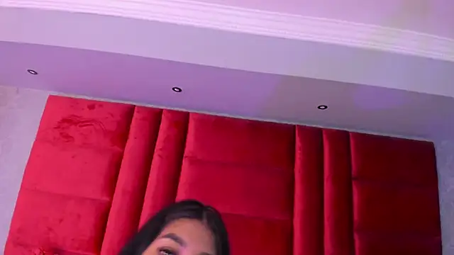 AnnieGibbyns online show from May 2026 01:18:02 PM