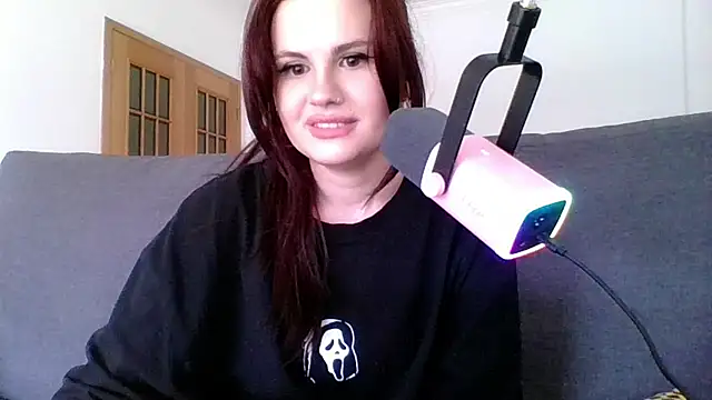 Snapshot of Della_Ideal chatting on February 2025 02:09:02 PM Della Ideal online show from February 2025 02:09:02 PM