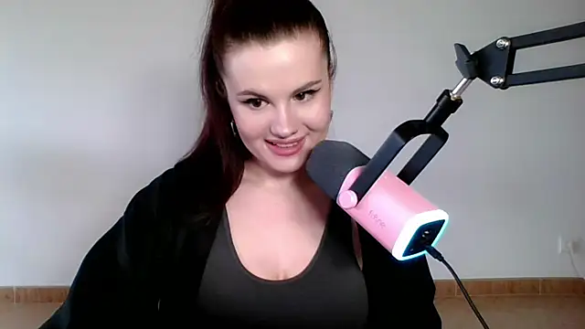 Snapshot of Della_Ideal chatting on March 2025 09:06:01 AM Della Ideal online show from March 2025 09:06:01 AM