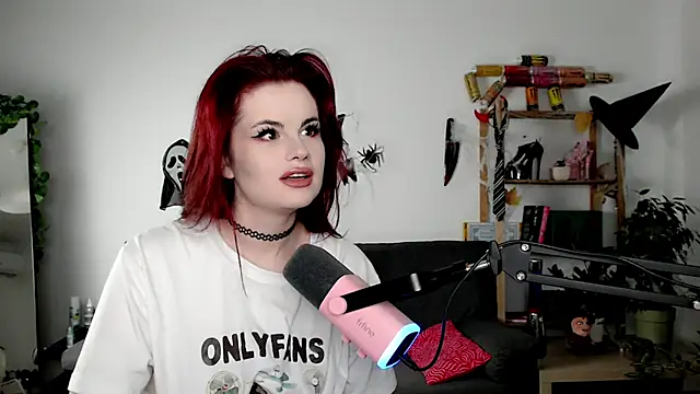 Snapshot of Della_Ideal chatting on October 2025 08:48:01 AM Della Ideal online show from October 2025 08:48:01 AM