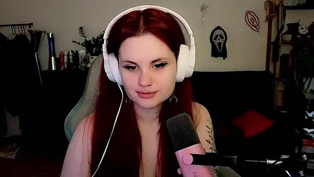 Snapshot of Della_Ideal chatting on January 2026 05:15:01 PM Della Ideal online show from January 2026 05:15:01 PM