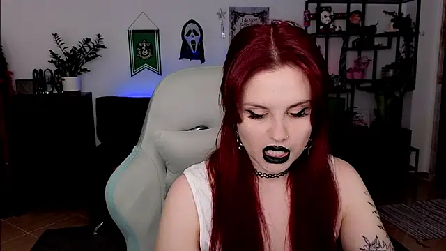 Snapshot of Della_Ideal chatting on February 2026 06:39:02 PM Della Ideal online show from February 2026 06:39:02 PM