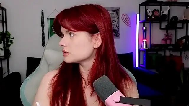 Della Ideal online show from May 2026 05:31:01 PM
