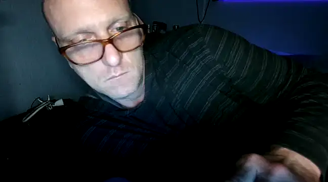 Snapshot of PornStro921 chatting on March 2025 02:40:02 PM PornStro921 online show from March 2025 02:40:02 PM