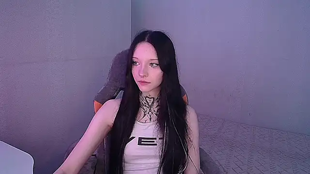 mefwhore online show from October 2025 05:13:01 PM