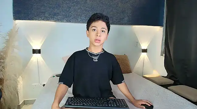 Snapshot of Dante_bre chatting on March 2025 11:30:02 AM Dante bre online show from March 2025 11:30:02 AM