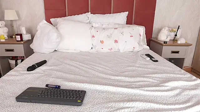 DaliaCruz online show from July 2026 05:48:02 PM