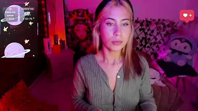 Snapshot of Minami_Nakamura chatting on January 2026 10:02:01 PM Minami Nakamura online show from January 2026 10:02:01 PM