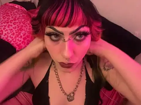 ChrryFoxx online show from November 2025 11:21:02 AM