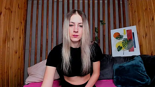 Snapshot of Ellen_Ross chatting on March 2025 01:05:02 AM Ellen Ross online show from March 2025 01:05:02 AM