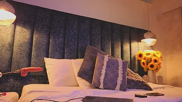 Ariannaa Suarez1 online show from April 2026 08:06:02 PM