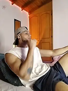 Snapshot of morenosiam chatting on December 2025 03:27:02 AM morenosiam online show from December 2025 03:27:02 AM