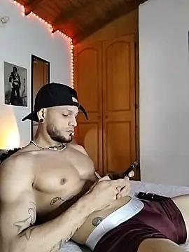 Snapshot of morenosiam chatting on February 2026 04:49:02 AM morenosiam online show from February 2026 04:49:02 AM