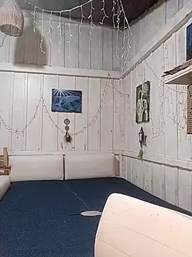 Fellyna online show from September 2025 04:40:01 PM