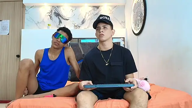 KING OFF BOYS online show from October 2025 03:13:01 PM