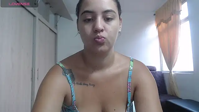 Snapshot of Anthonela_Queen chatting on November 2025 12:31:02 PM Anthonela Queen online show from November 2025 12:31:02 PM
