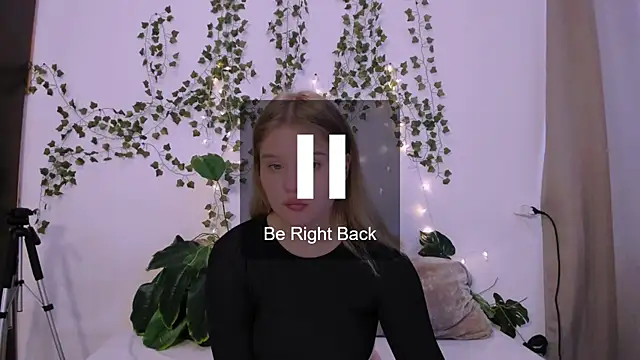 LaseyMoon online show from March 2025 04:08:02 AM