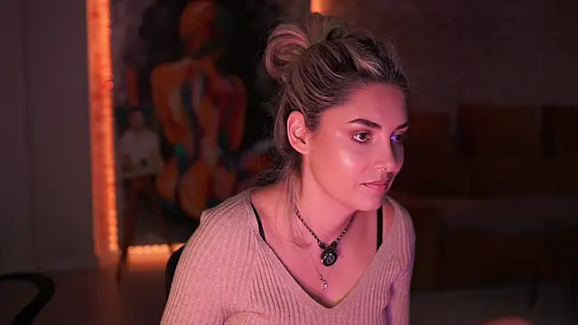 Snapshot of _Allie_ chatting on November 2025 06:23:01 AM Allie online show from November 2025 06:23:01 AM