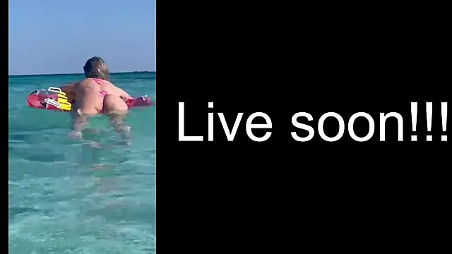 Snapshot of _Allie_ chatting on January 2026 06:04:01 AM Allie online show from January 2026 06:04:01 AM