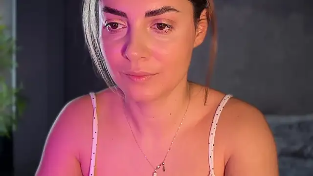 Snapshot of _Allie_ chatting on February 2026 07:07:01 AM Allie online show from February 2026 07:07:01 AM