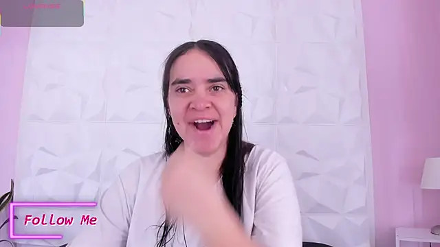 Valeriagomez  online show from November 2025 12:20:01 PM