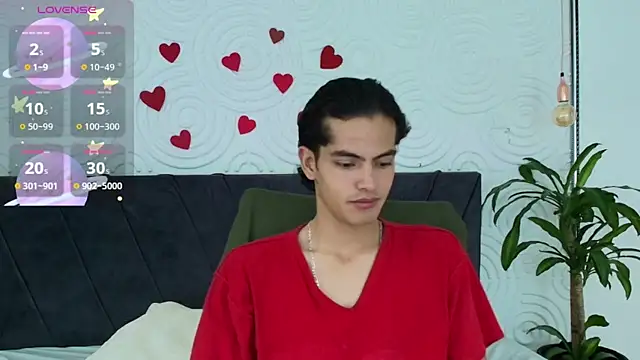 Maximoherrera 16 online show from April 2026 01:02:02 PM