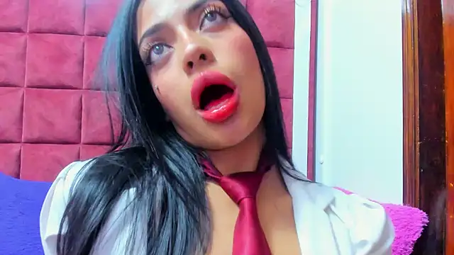 EMYCLARK01 online show from July 2026 04:29:01 AM