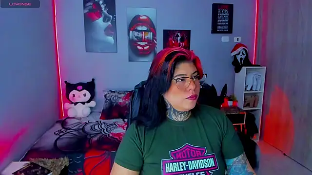 Veronika metal online show from November 2025 07:36:02 AM